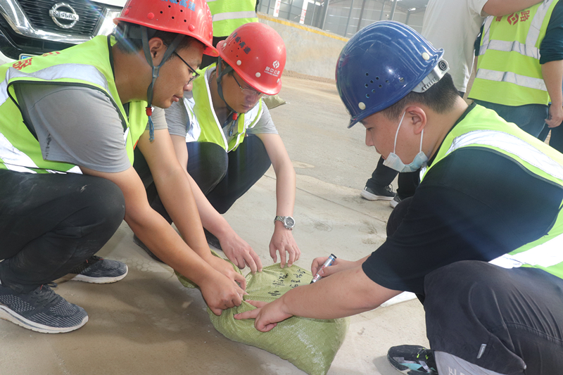 山東省交通科學(xué)研究院西里綜合場(chǎng)站現(xiàn)場(chǎng)取樣標(biāo)識(shí)_副本