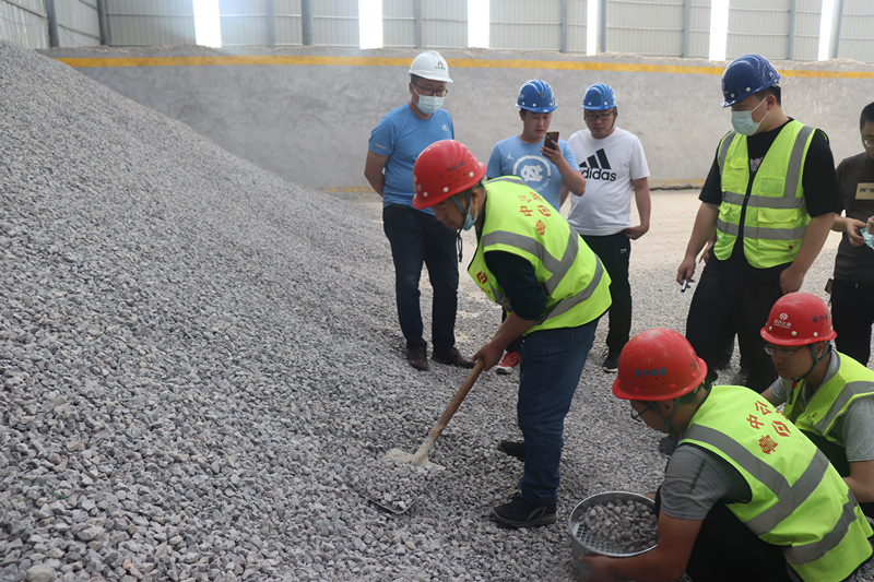 西里綜合場(chǎng)站現(xiàn)場(chǎng)取樣_副本