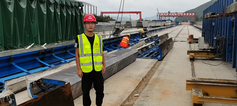 我是魯中公路的新兵：臨臨高速項目部實習(xí)生郭海玉