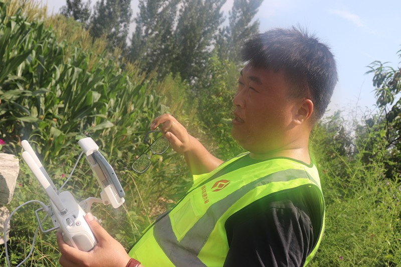 平凡的崗位  每一幀都是熱愛—— 記臨臨高速工程技術(shù)部“無人機(jī)”航拍員石志翔