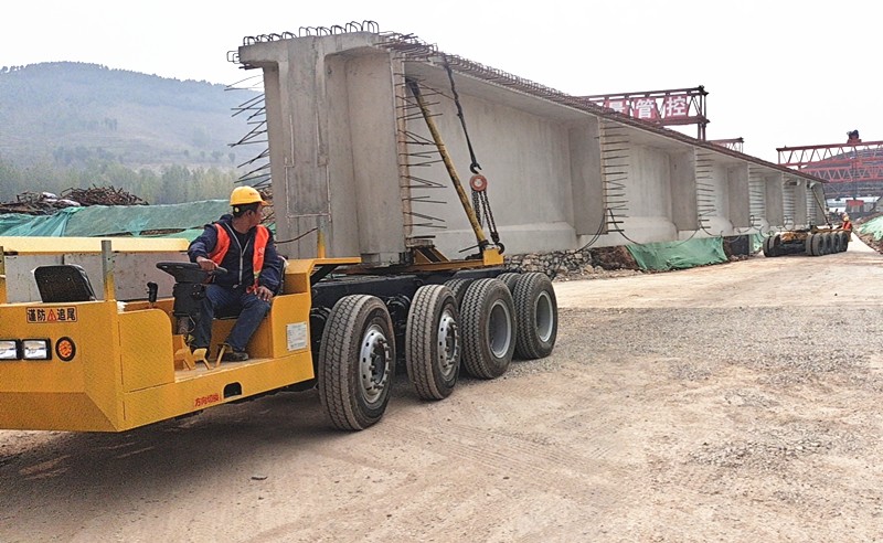 首座特大橋T梁吊裝圓滿(mǎn)完成