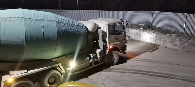 3、首輛罐車出發(fā)_副本