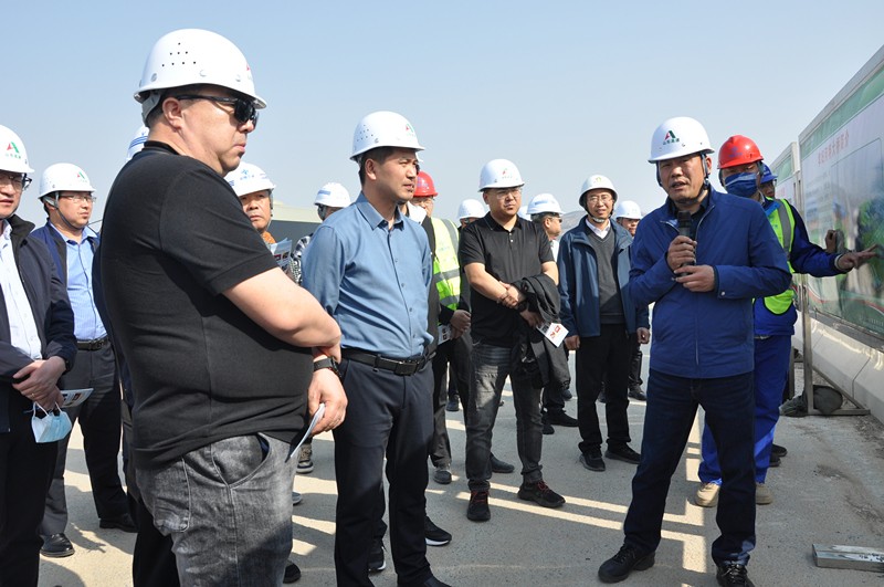 濟(jì)南至濰坊高速公路項目現(xiàn)場召開觀摩會