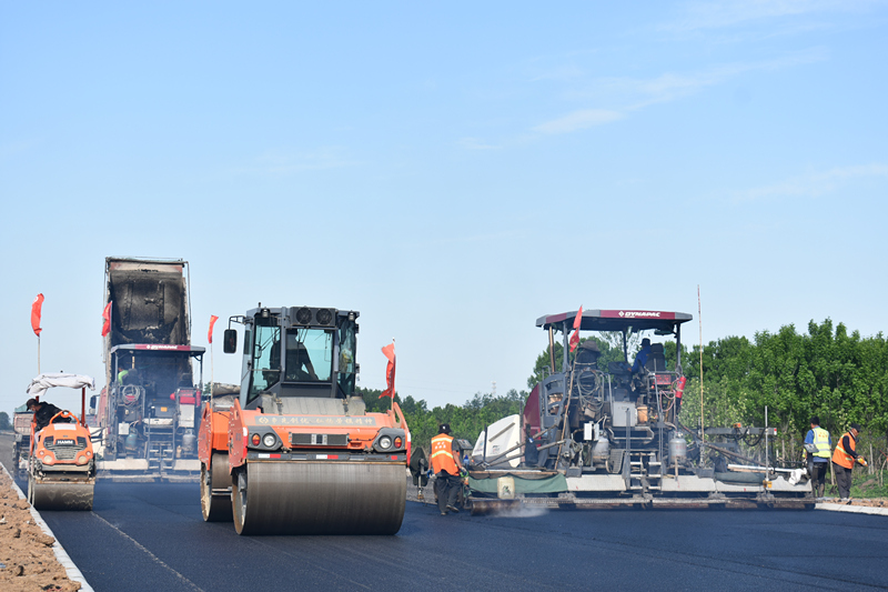 G205瀝青下面層施工 (5)RzIwNe_副本