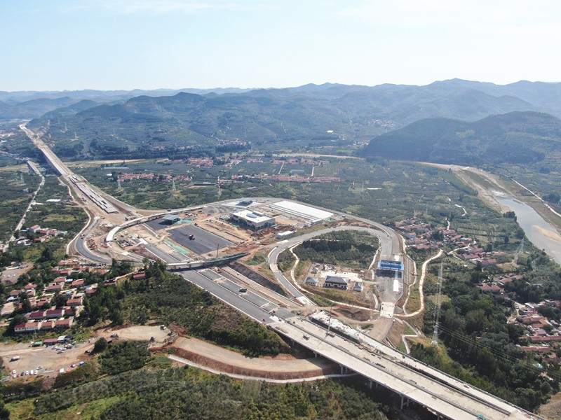 2、沂源南互通初具規(guī)模_副本