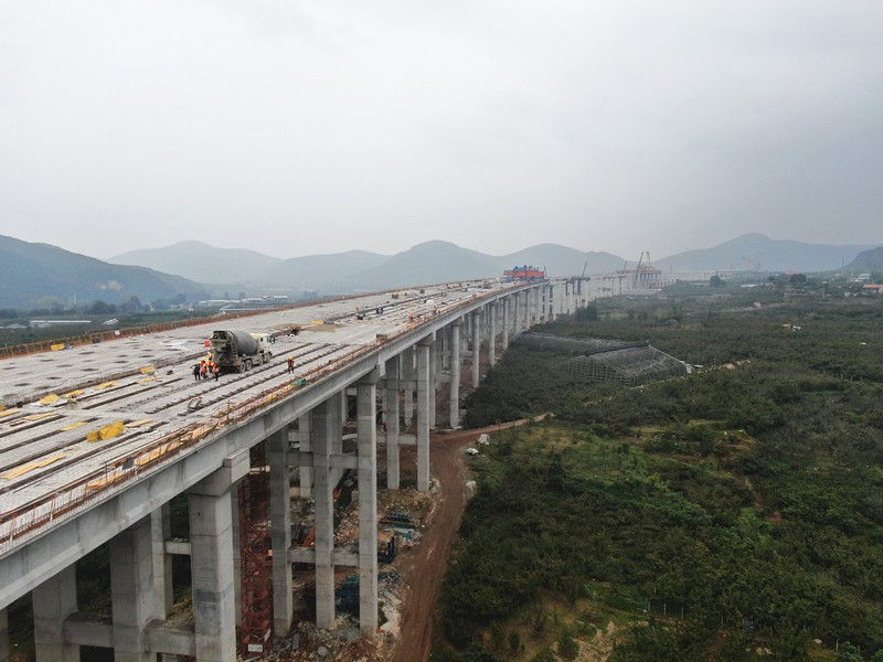 7、瓦日鐵路公鐵立交各工序有序施工_副本