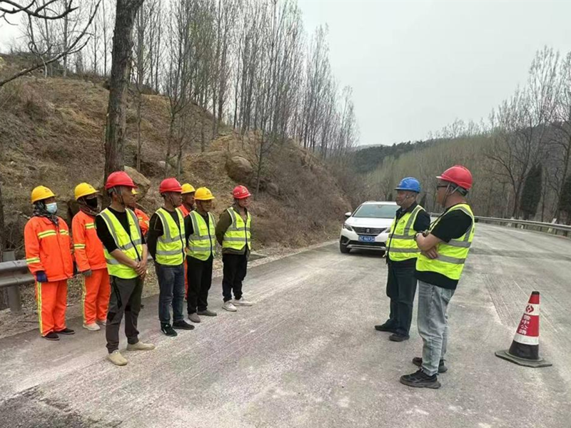 【一提三?！縎232張魯線修復(fù)養(yǎng)護(hù)工程項(xiàng)目部積極應(yīng)對(duì)大風(fēng)極端天氣預(yù)警