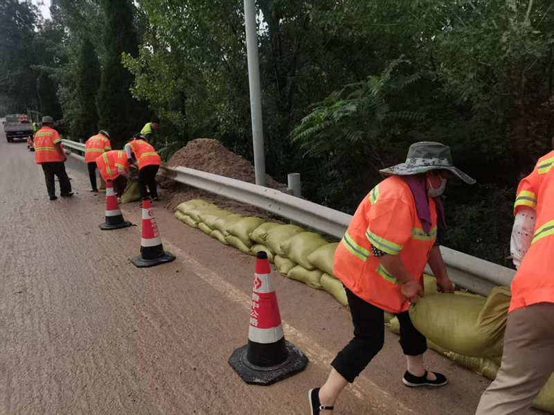 【一提三?！縎231張臺線項(xiàng)目部全力開展抗洪搶險工作