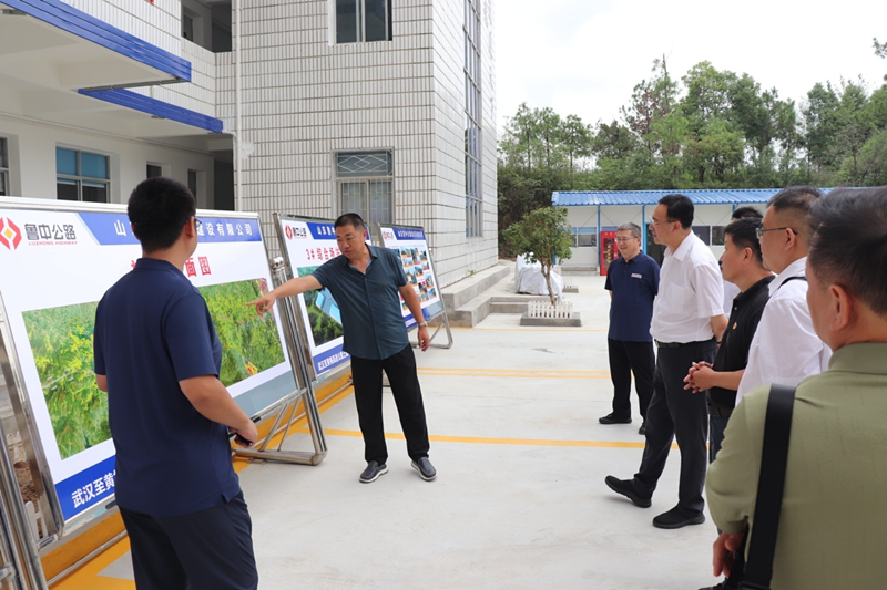 淄博市政府、市交通運(yùn)輸局蒞臨魯中公路湖北項(xiàng)目視察指導(dǎo)工作