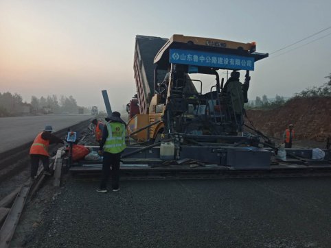 我自豪，我是公路人