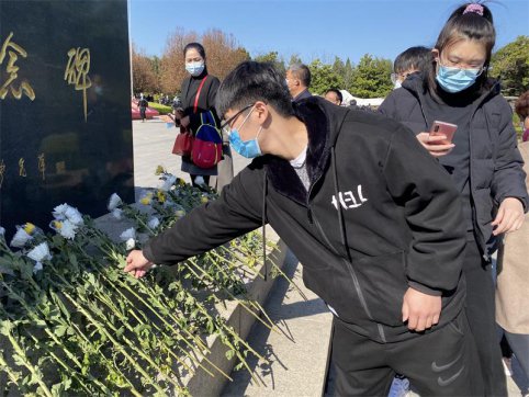 【抓作風 創(chuàng)效益】第二工程公司組織開展“不忘初心、牢記使命”主題團建活動