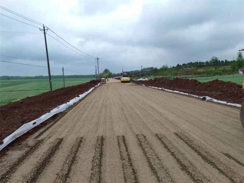 節(jié)日不休息、加點趕工期---沭河生態(tài)路項目工程動態(tài)