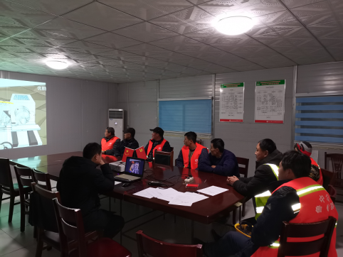 【臨臨風(fēng)采】臨臨六標(biāo)一分部進(jìn)行涵洞首件施工安全培訓(xùn)