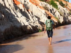 生活就要負(fù)重前行