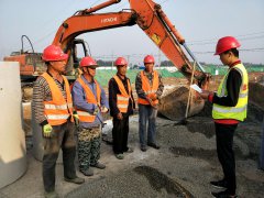 十月，我們一起奮戰(zhàn)