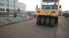 養(yǎng)護分公司S236博沂線大中修工程水穩(wěn)基層試驗段順利開工