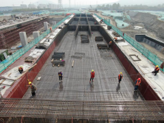 畫中的身影，心里的面孔