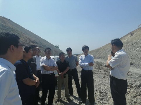 齊魯交通集團(tuán)公司工會主席畢京建到青蘭項(xiàng)目部調(diào)研征遷工作