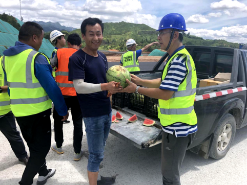 江西項目部無懼“秋老虎”　關懷員工舒心干工程