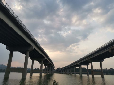 不斷挑戰(zhàn)、突破自我