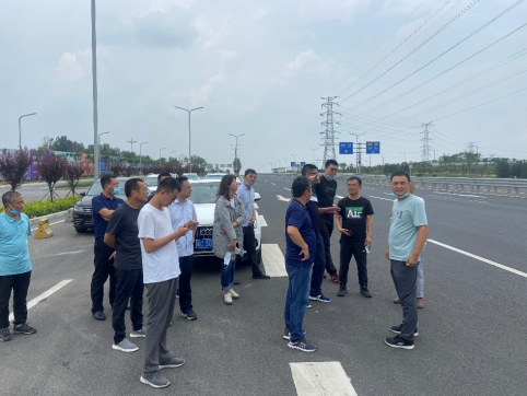 【抓作風(fēng) 創(chuàng)效益】魯山大道―魯泰大道互通立交橋工程、魯山大道拓寬改造工程順利通過交工驗(yàn)收