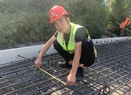 楷模故鄉(xiāng)，精神傳承