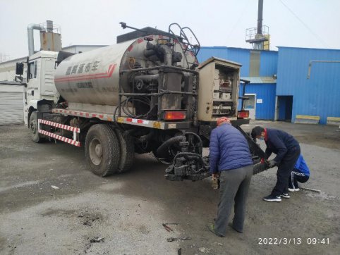 機械化施工公司對各類機械設(shè)備進行全面檢修保養(yǎng)