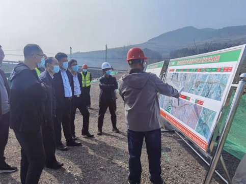 【臨臨風(fēng)采】淄博市交通建設(shè)發(fā)展中心及項(xiàng)目辦領(lǐng)導(dǎo)蒞臨臨臨高速六標(biāo)調(diào)研指導(dǎo)工作